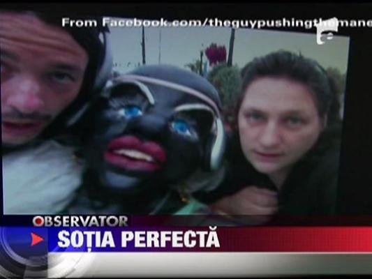 Sotia perfecta... din plastic