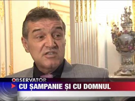 Gigi Becali a primit de ziua lui un tort in forma de bricheta