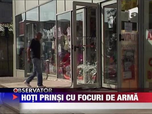 Hoti prinsi cu focuri de arma