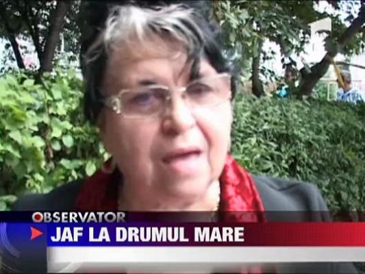 Batrana jefuita in plina strada