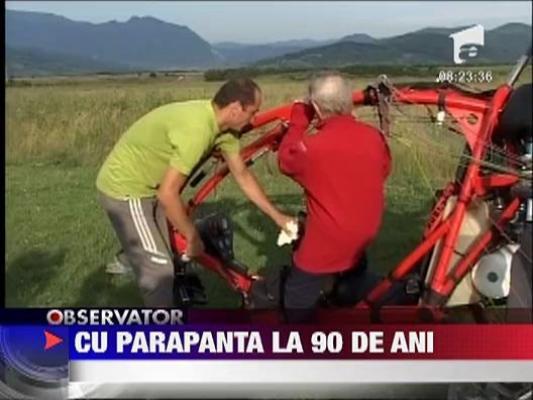 O brasoveanca de 90 de ani a zburat cu motoparapanta