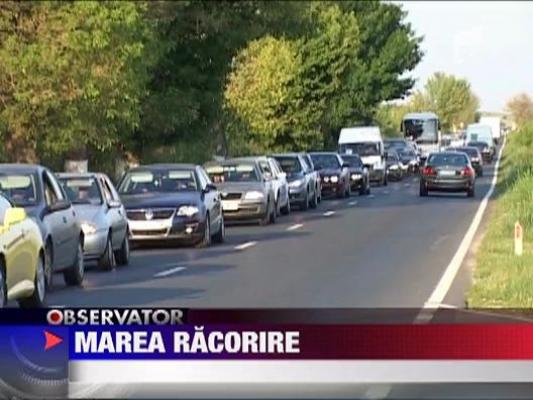 35 de mii de turisti care au revenit spre case au dat in clocot pe soseaua