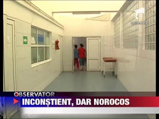 Beat crita, un pusti de 15 ani a cazut de la etajul 4 si nu a patit nimic