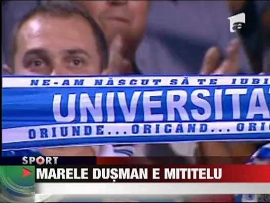 Cartu il face praf pe Adrian Mititelu