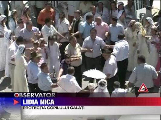 Parintii care si-au casatorit copii dau explicatii