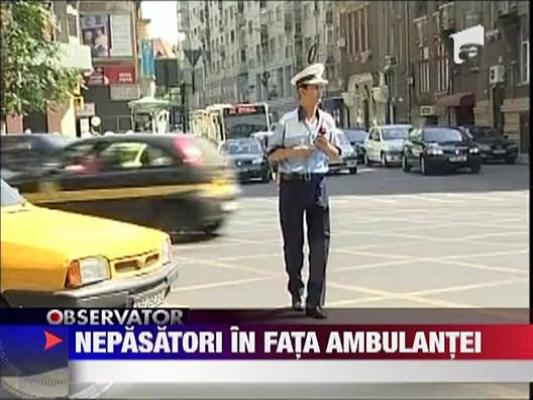 Nepasatori in fata ambulantei