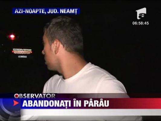 Un sofer din Neamt si-a parasit prieteni dupa ce a sarit cu masina in albia unui rau
