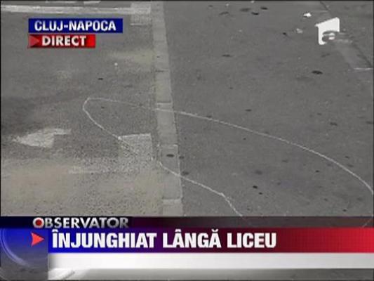 Tanar injunghiat langa liceu