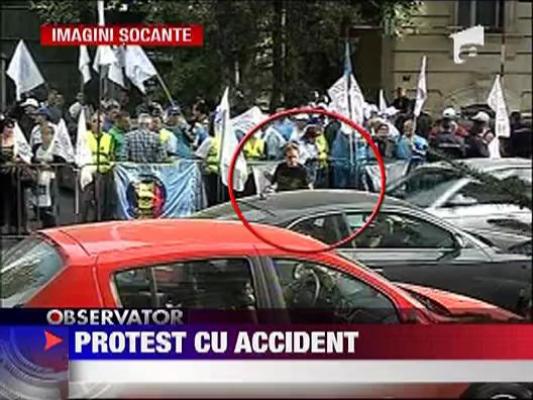Accident spectaculos in fata Ministerului Muncii