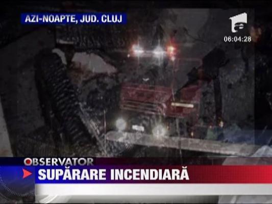 Un tanar de 24 de ani din judetul Cluj si-a dat foc la casa de suparare