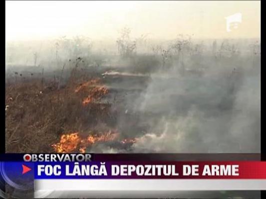 Incendiu de vegetatie langa un depozit de armament