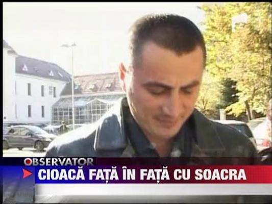 Cioaca fata in fata cu mama Elodiei