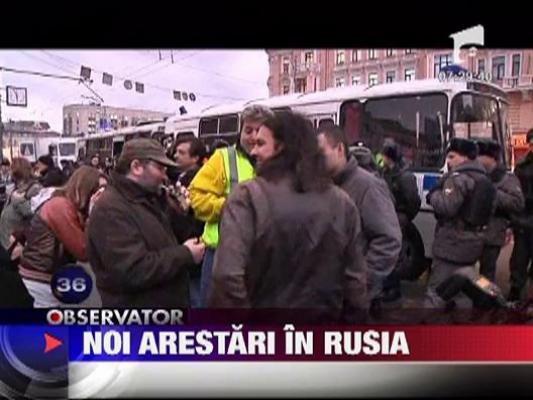 Noi arestari in Rusia