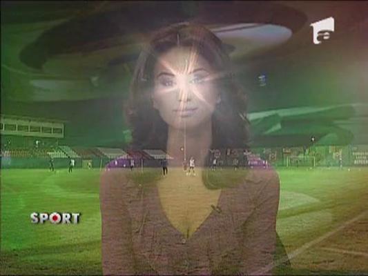 Steaua se antreneaza pe stadion alb-rosu