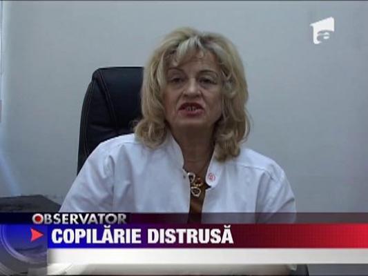 UPDATE / Copil de 2 ani violat de tatal vitreg si prietenul lui