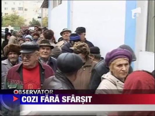 Cozi fara sfarsit pentru ajutoare