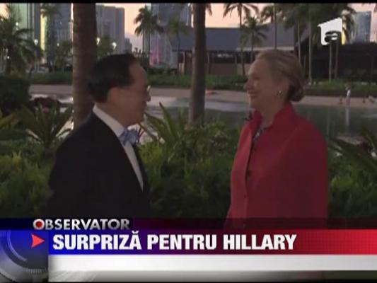 Hillary Clinton a avut parte de o primire fara inhibitii in Hawaii