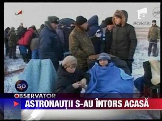 Trei astronauti au revenit pe Pamant