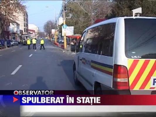 Constanta: Spulberat de o masina intr-o statie de autobuz