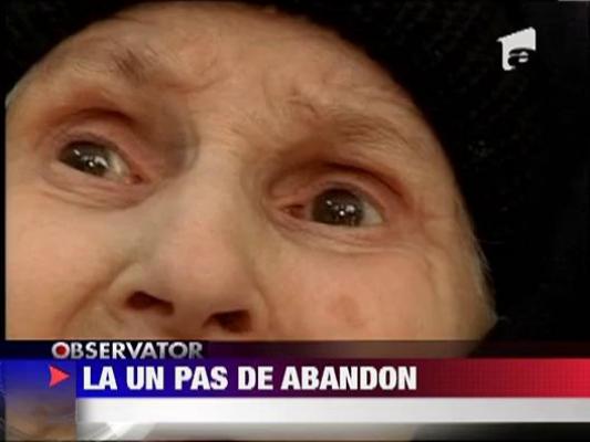 Batrana la un pas de abandon