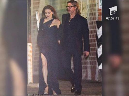 Angelina Jolie cu rochia un pic cam lunga