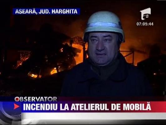 Incendiu la atelierul de mobila