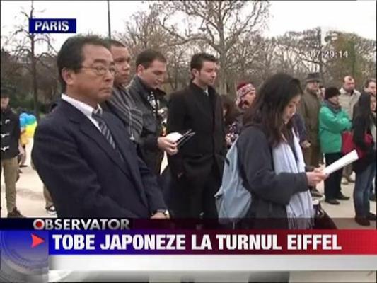 Tobe japoneze la Turnul Eiffel