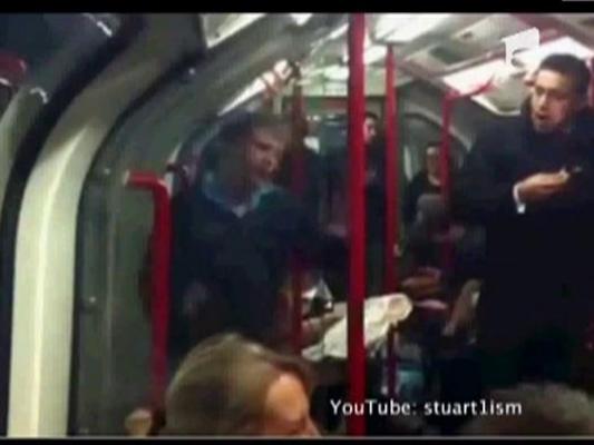 Vezi aici de ce nu e bine sa dansezi in timp ce calatoresti cu metroul