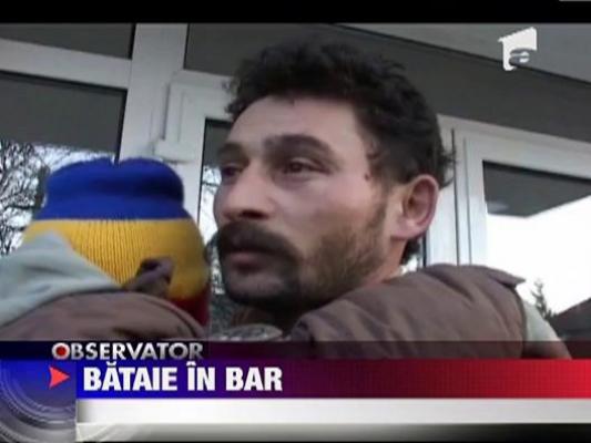 IMAGINI SOCANTE! Bataie in bar