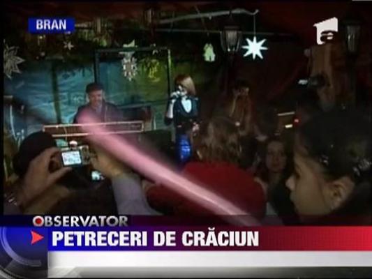 Noapte alba pentru turistii care sarbatoresc Craciunul la munte