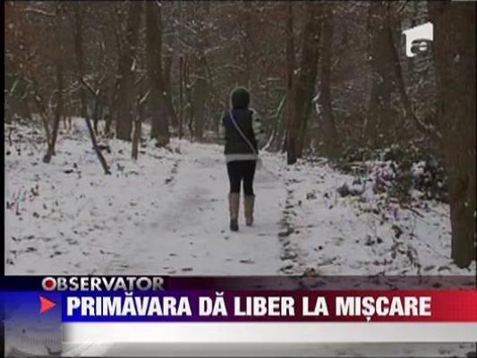 Parcurile si patinoarele au fost pline astazi de lume