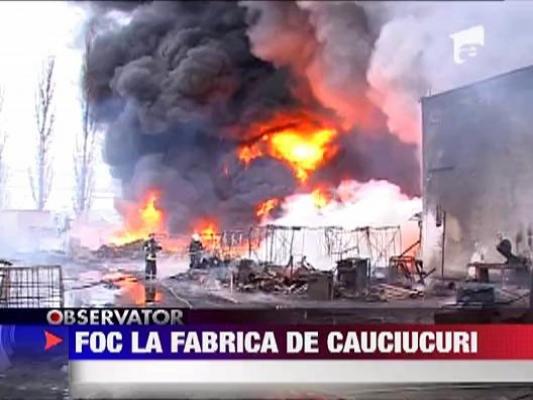 Foc la fabrica de cauciucuri