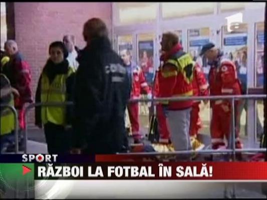 Razboi la fotbal in sala!