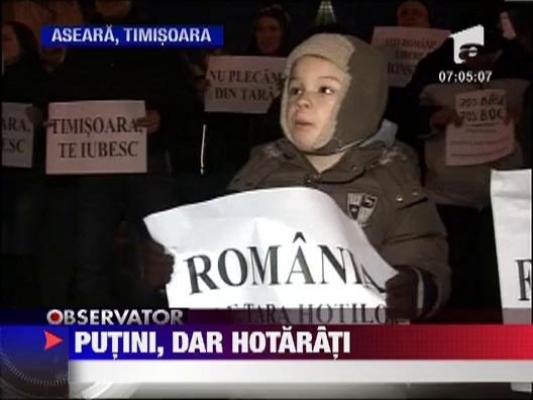 A noua zi de proteste: Sute de oameni s-au incalzit cerand schimbarea ‎