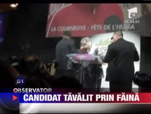 Franta: Candidatul socialist Francois Hollande, atacat cu faina de o femeie