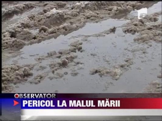 Echipajepentru situatii de urgenta alertate la malul marii