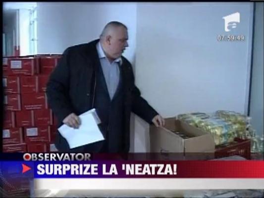 Colegii de la Neatza vand decorul emisiunii pentru a-i ajuta pe oamenii prinsi sub nameti