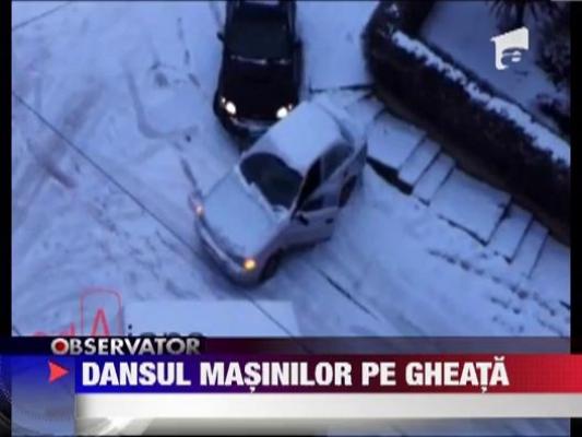 Poleiul a transformat o strada din Turcia in patinoar