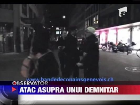 Fosta presedinta a Elvetiei, atacat cu o tarta, in plina strada