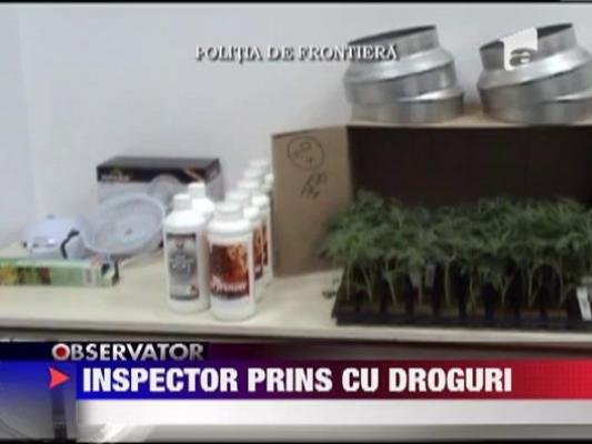 Inspector prins cu droguri