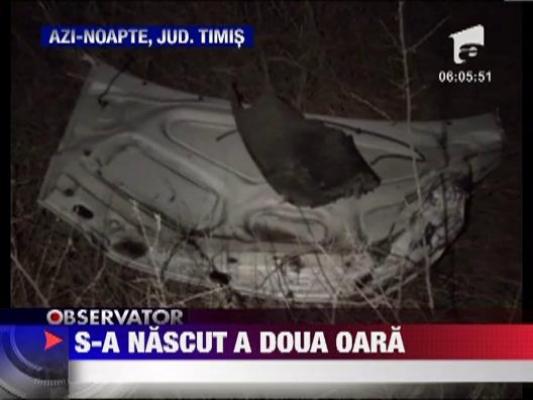 A scapat cu viata dupa ce masina pe care o conducea a fost spulberata de tren