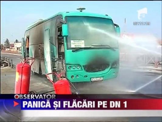 Un autocar a luat foc pe DN1