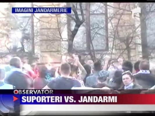 Suporterii Universitatii Craiova le-au declarat razboi jandarmilor
