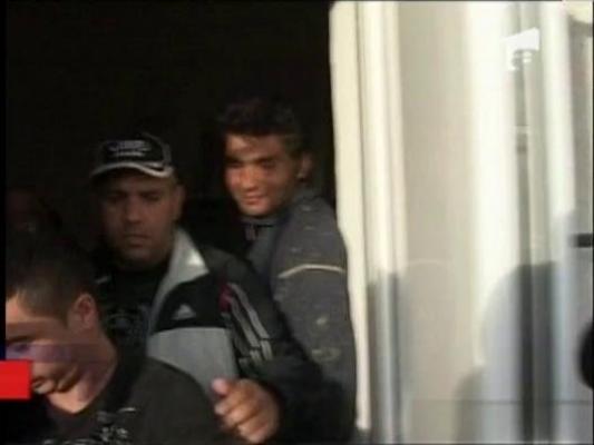 Gorj: Biblioteca ocupata cu forta de muncitori