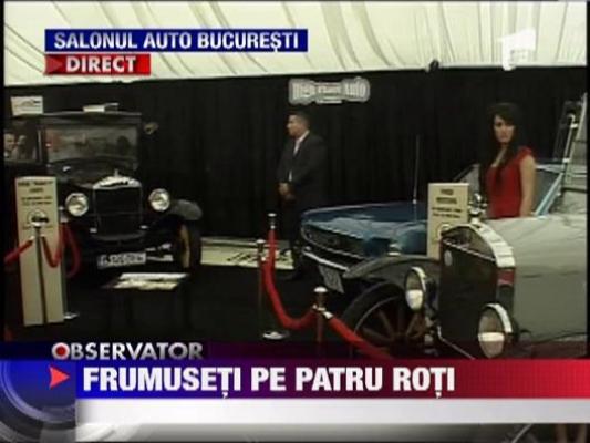 Salon auto in fata Palatului Parlamentului