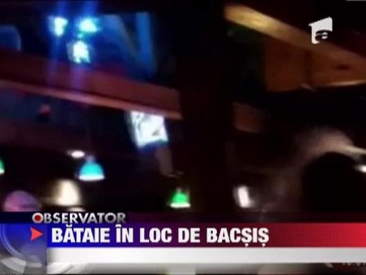 O chelnerita a fost atacata de clientele nemultumite