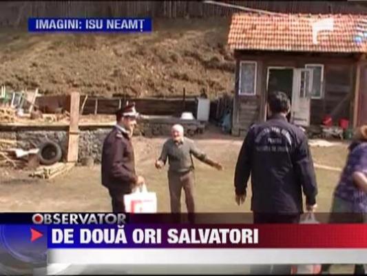 Pompierii din Neamt au adus alimente unei familii care a ramas fara adapost in urma unui incendiu