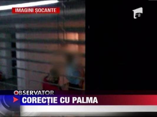 Doi asistenti sociali au batut un copil de 10 ani