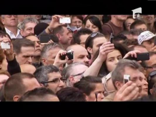 Franta se pregateste pentru turul doi al alegerilor prezidentiale