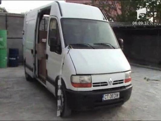 Contrabandisti inarmati pana-n dinti